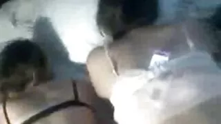 La porno vieux fille luxueuse Evelyn Lin chevauche la grosse bite d'un homme blanc