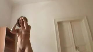 La fille sensuelle Alexis Crystal offre à un jeune vieux porn bel homme un plaisir sexuel inoubliable