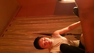 La jeune poulette Keegan Kade se prend porno vieux et jeune fille une éjac faciale après un martèlement de chatte hardcore