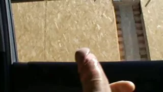 La séductrice au gingembre Jillian Janson fait une pipe inoubliable en gorge sexe jeune vieux profonde