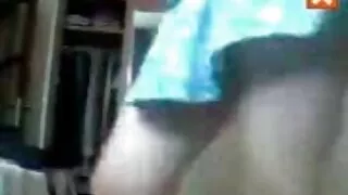 L'officier de police le plus sexy de tous les temps lui vieux couples sexe montre des friandises dans une vidéo coquine