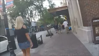 La brune lascive Maya vieux et jeune xxx Gates se doigte dehors