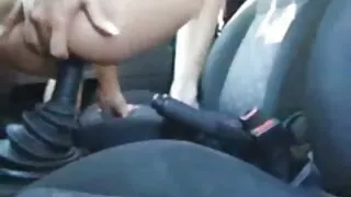 Hilarant poussin auburn aux cheveux courts avec de petits seins se fait ramoner video sex vieu par derrière