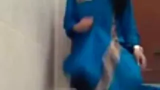 Un instructeur de fitness de la vieux pervers vicieux BBC baise la petite fente de Tysen Rich