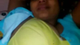 Le sexe torride 69 vieux avec jeune porno est transformé en un grand anafuck avec une merveilleuse brune