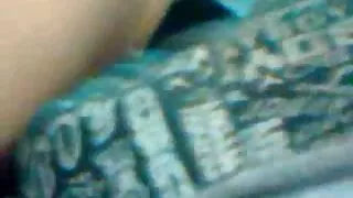 La brésilienne bronzée Alina Belle fait une bonne pipe porno vieux africain et un boobjob dans une scène POV chaude